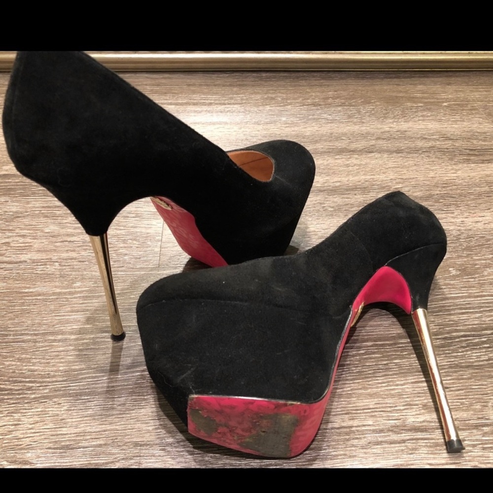 Betsey Johnson pumps